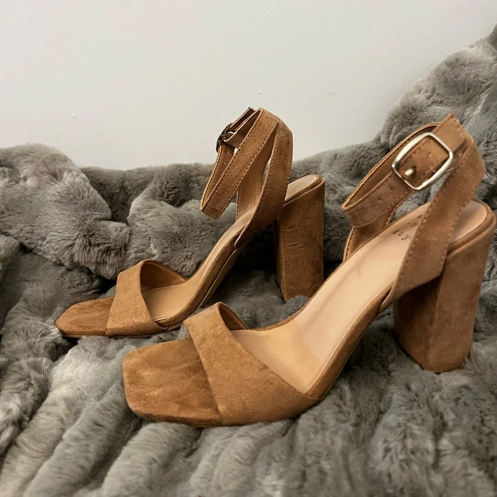 Tan Suede Heeled Strap Shoes - Picture 2 of 6